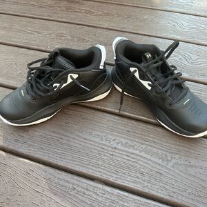 Boys Under Armour Basketball Shoes